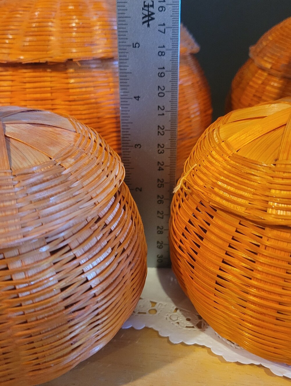 Lot of 4 Vintage Wicker Basket Orange Pumpkins  Removable Tops Halloween Thanksg - Picture 10 of 14